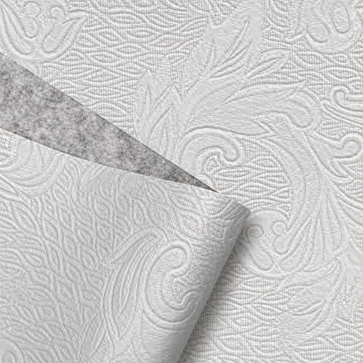 Detalhe do relevo floral e verso do material branco